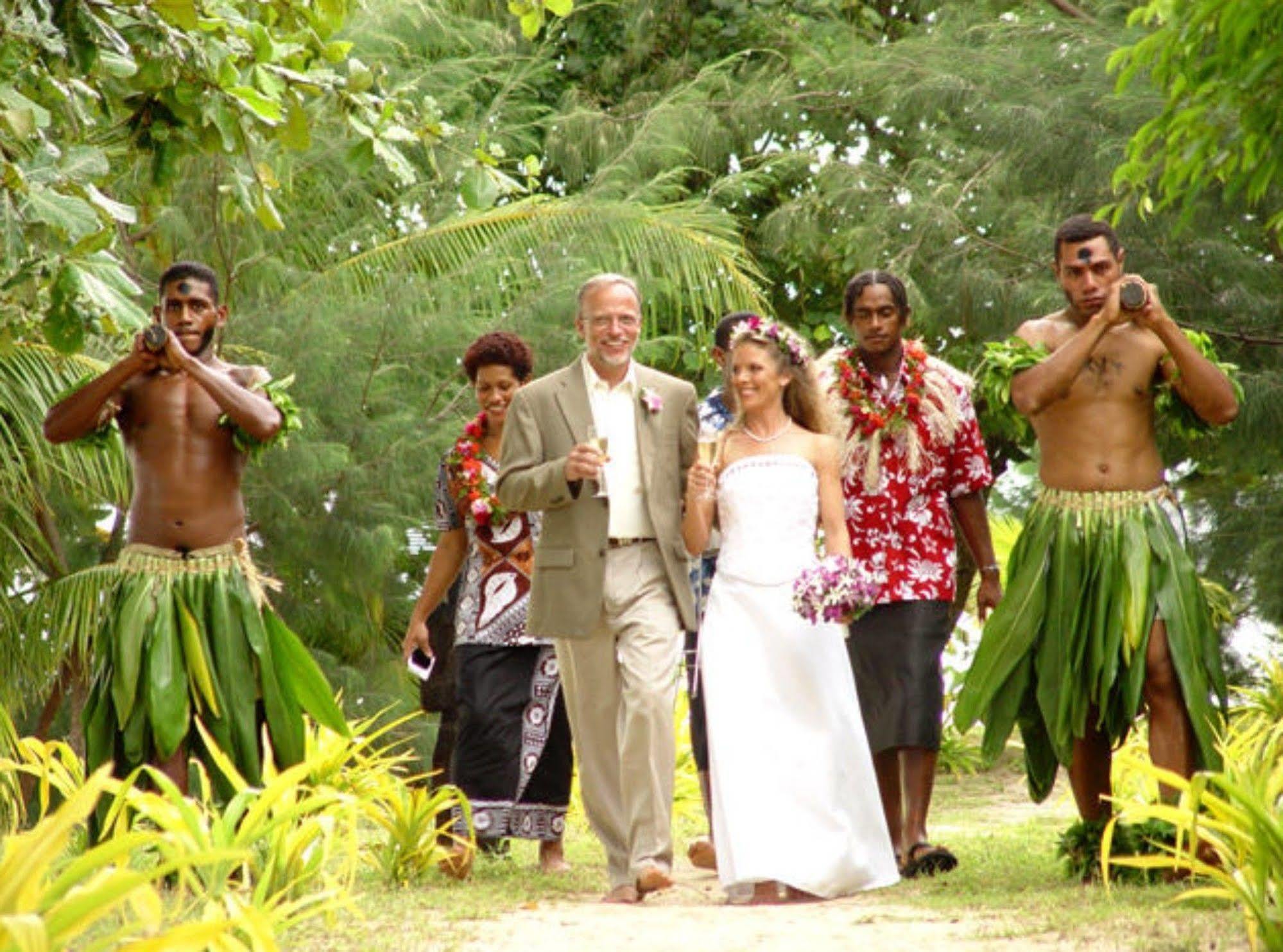 Tongan Beach Resort Utungake Eksteriør billede