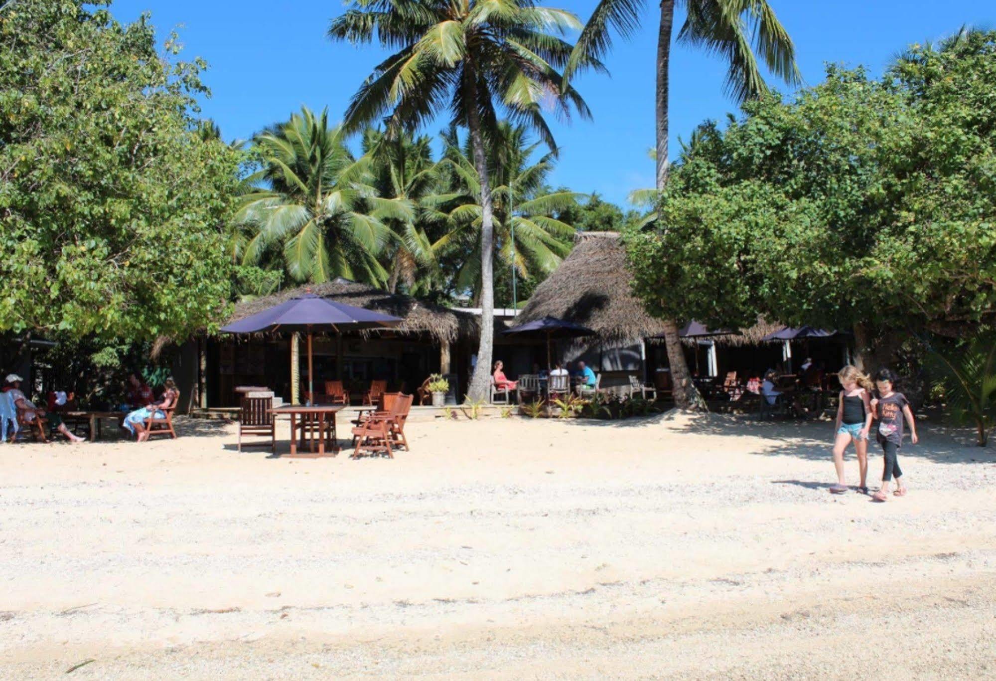 Tongan Beach Resort Utungake Eksteriør billede